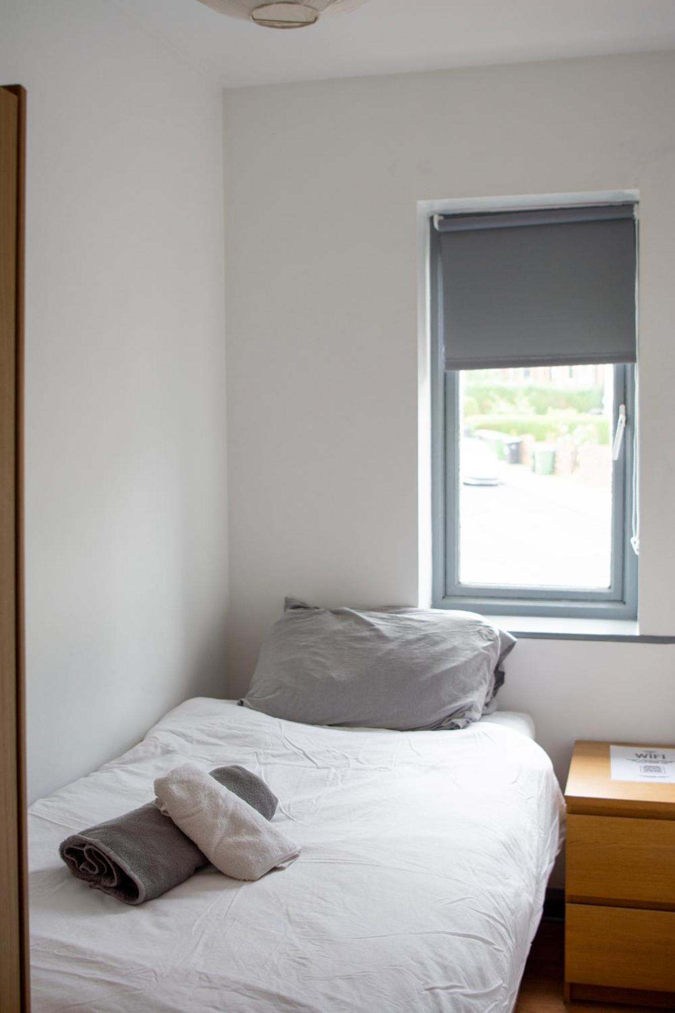 Well-Equipped 4 Bedroom House Close To City Centre Λιντς Εξωτερικό φωτογραφία