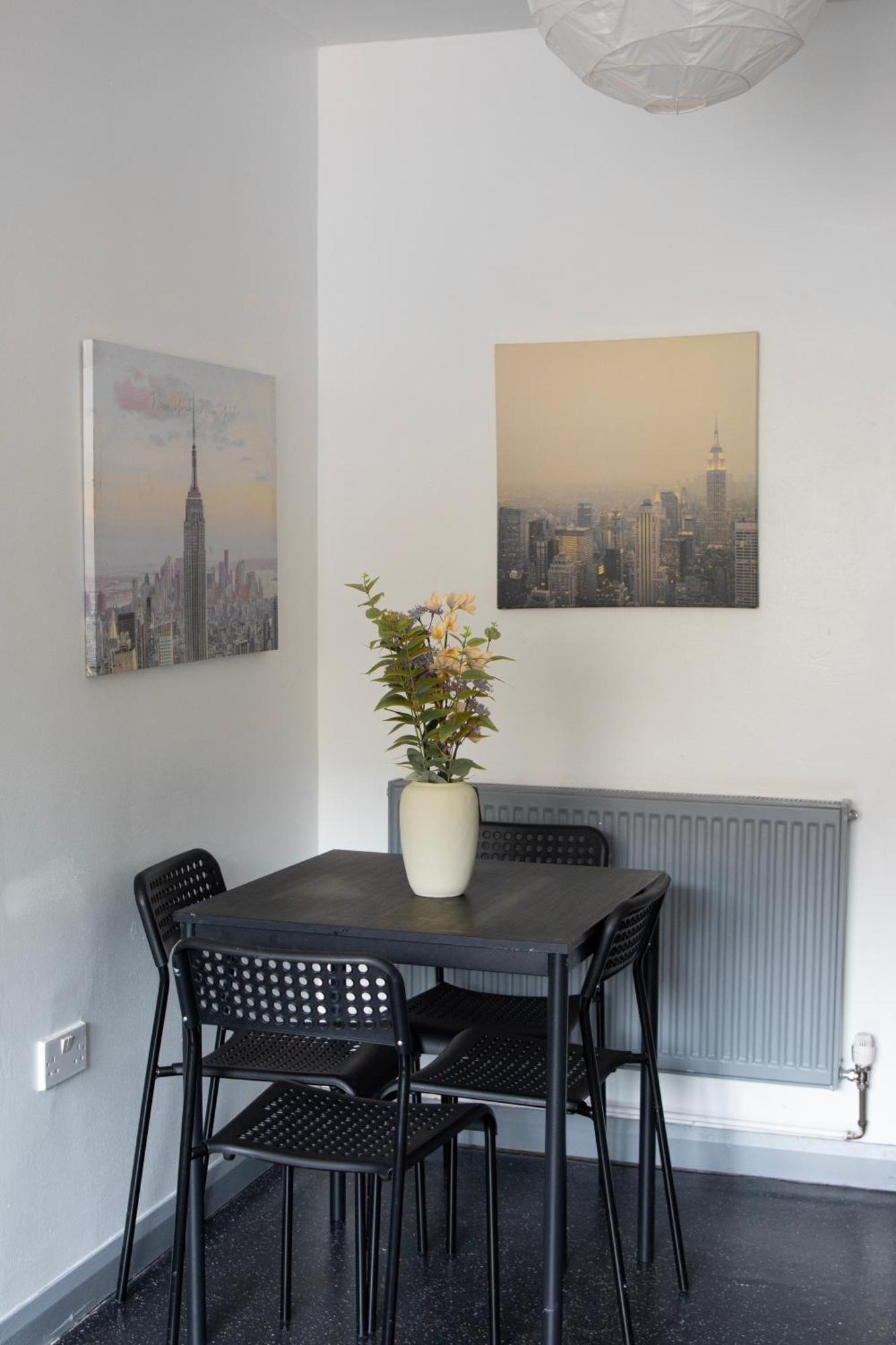 Well-Equipped 4 Bedroom House Close To City Centre Λιντς Εξωτερικό φωτογραφία